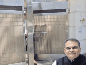 comp-13-51776501787_1776504494.gif