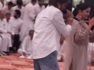 sapnachoudharylivedanceperformancewithma-ezgifcom-_1775202361.gif