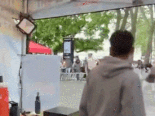 comp_5_1785129922623.gif