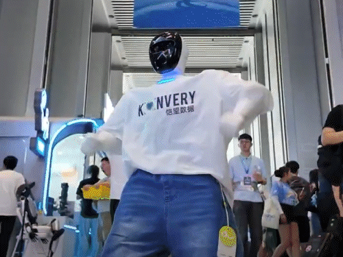 comp_12_1787421446843.gif