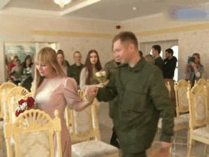 comp_25_c_1786007891208.gif